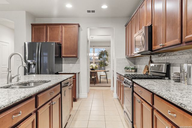 2727 Running Fawn, San Antonio, TX 78261