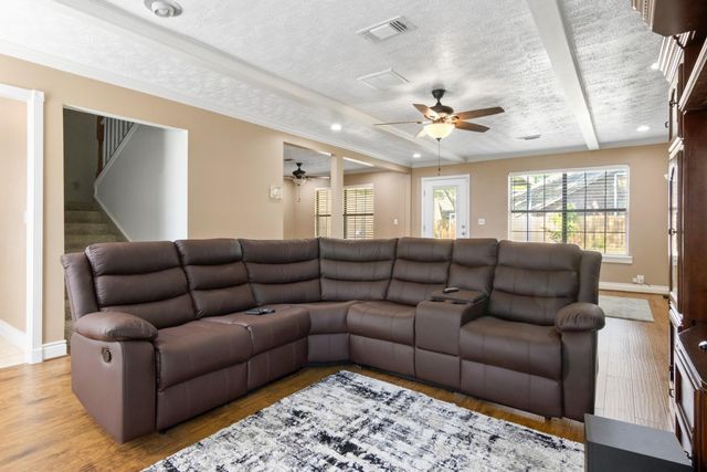 7811 17th Green Drive, Humble, TX 77346