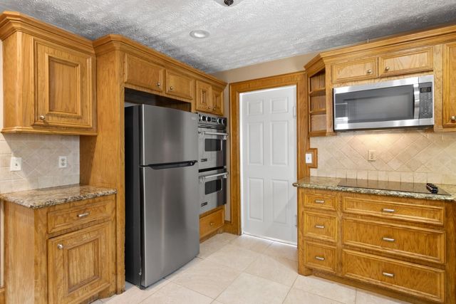 7811 17th Green Drive, Humble, TX 77346