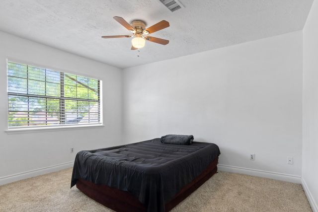 7811 17th Green Drive, Humble, TX 77346