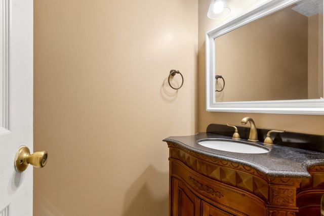 7811 17th Green Drive, Humble, TX 77346