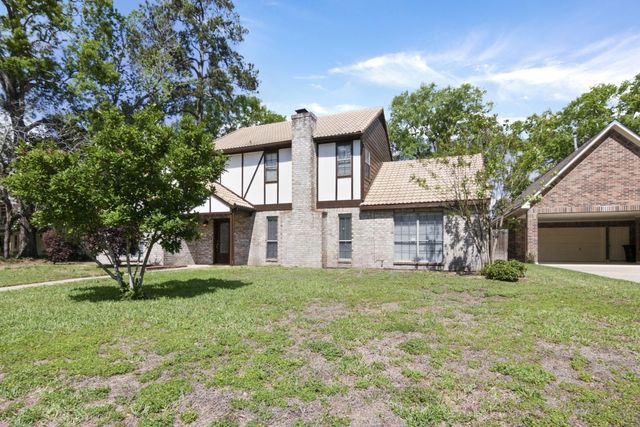 7811 17th Green Drive, Humble, TX 77346