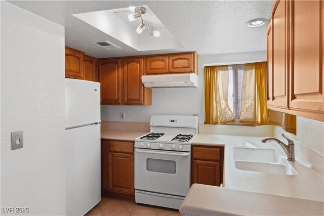 2146 High Dunes Lane, Laughlin, NV 89029