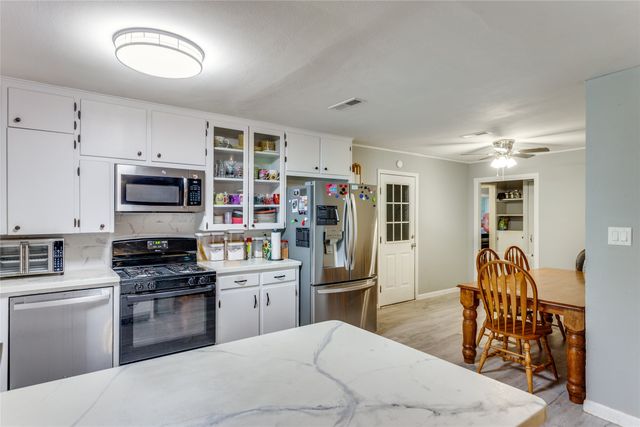 501 Lindsey Street, Bowie, TX 76230