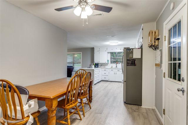 501 Lindsey Street, Bowie, TX 76230
