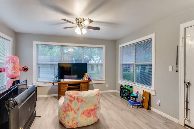 501 Lindsey Street, Bowie, TX 76230