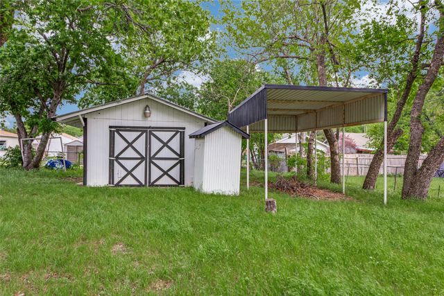 501 Lindsey Street, Bowie, TX 76230