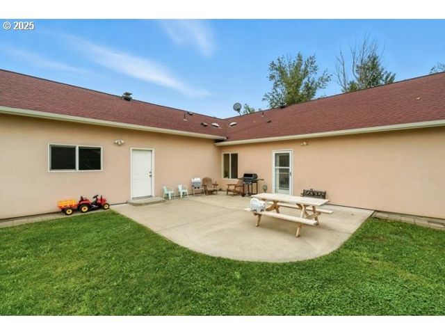 84634 WINESAP Rd, Milton Freewater, OR 97862