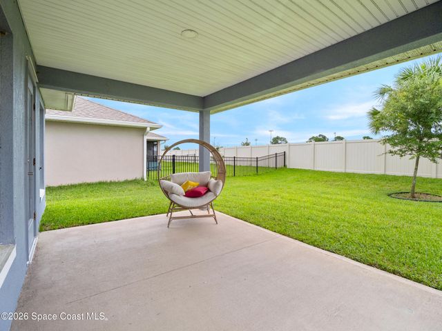 655 Kylar Drive NW, Palm Bay, FL 32907