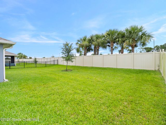 655 Kylar Drive NW, Palm Bay, FL 32907