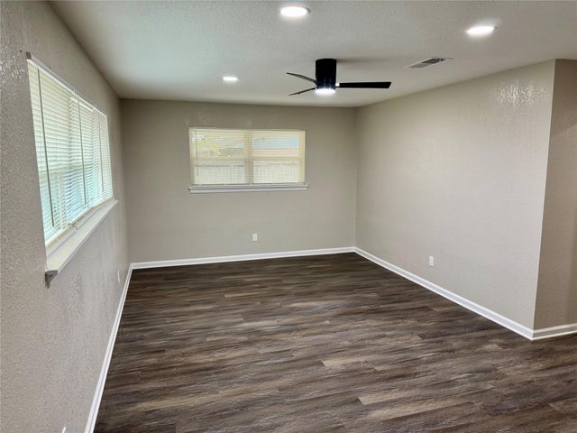 311 Ravenhead Drive, Houston, TX 77034