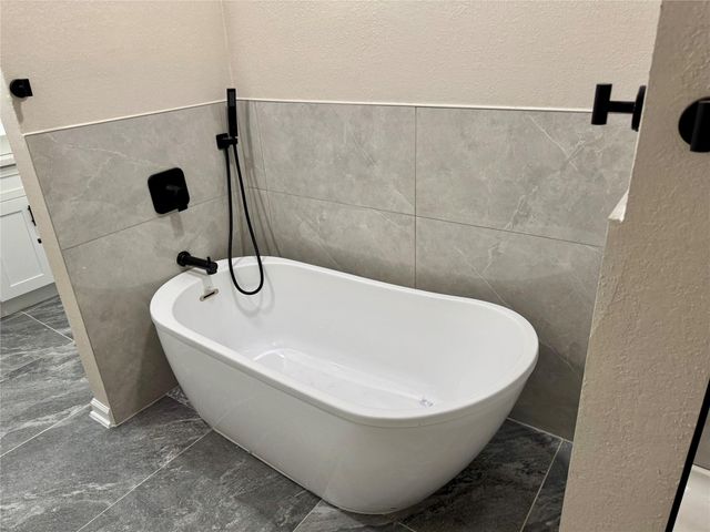 311 Ravenhead Drive, Houston, TX 77034