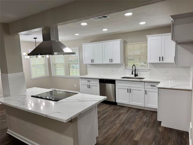 311 Ravenhead Drive, Houston, TX 77034