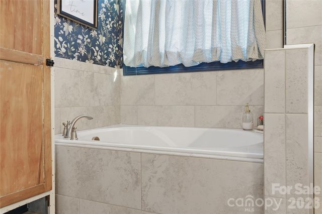 4034 Flagstone Drive, Lancaster, SC 29720