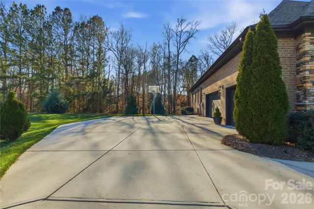 4034 Flagstone Drive, Lancaster, SC 29720