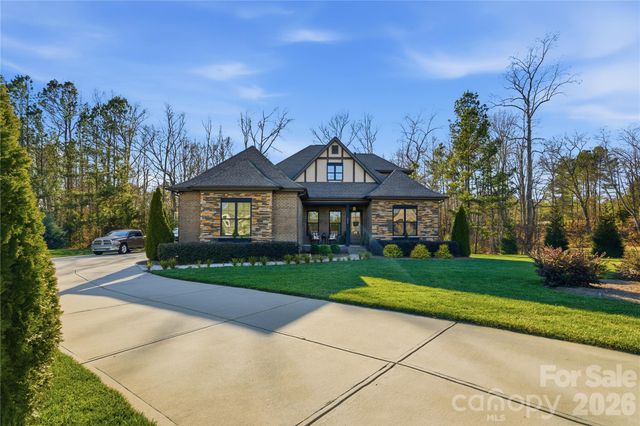 4034 Flagstone Drive, Lancaster, SC 29720