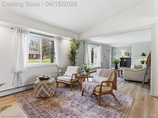 2435 Pfeifle, Howell, MI 48843
