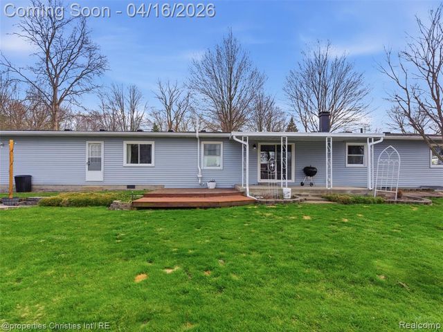 2435 Pfeifle, Howell, MI 48843
