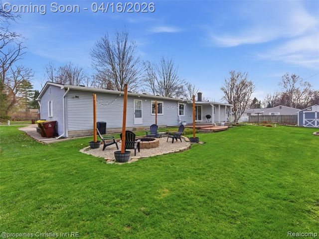 2435 Pfeifle, Howell, MI 48843