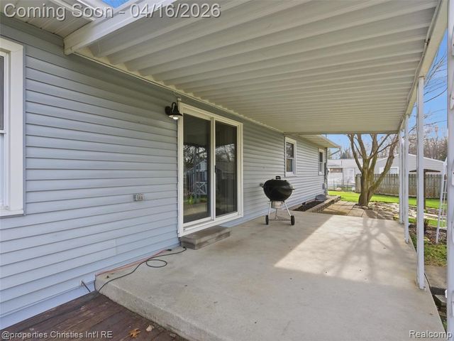 2435 Pfeifle, Howell, MI 48843