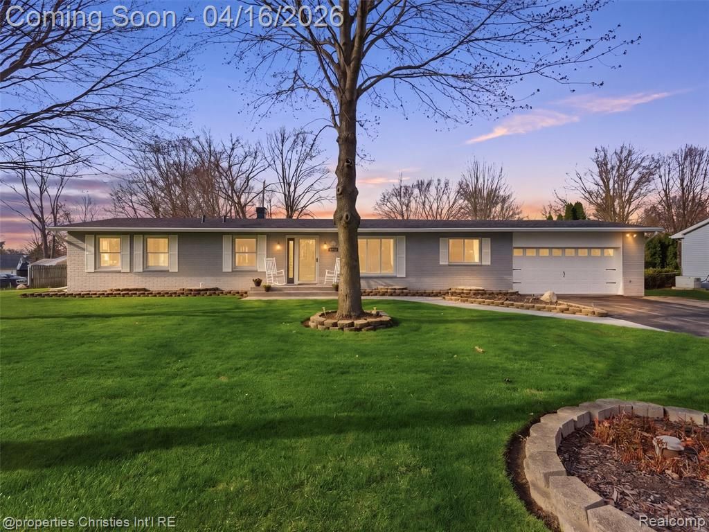 2435 Pfeifle, Howell, MI 48843