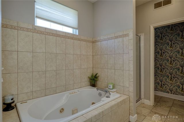2297 Charleston Way, Beavercreek, OH 45431