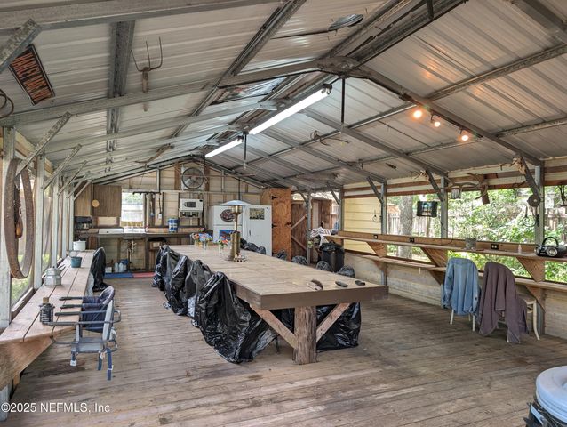 215 MALTAS Avenue, Interlachen, FL 32148