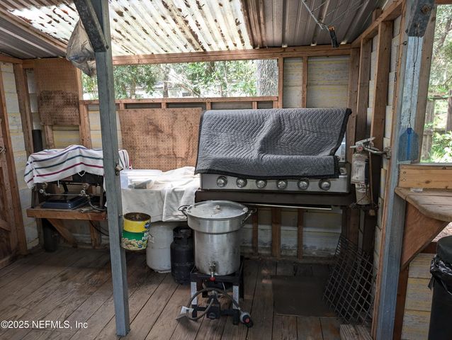 215 MALTAS Avenue, Interlachen, FL 32148