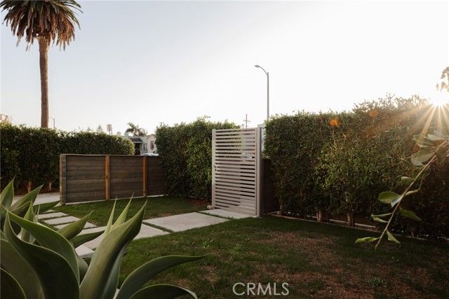 6418 3rd Avenue, Los Angeles, CA 90043