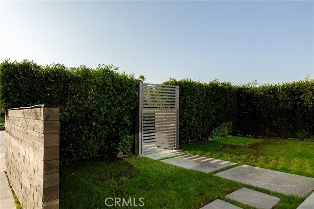 6418 3rd Avenue, Los Angeles, CA 90043