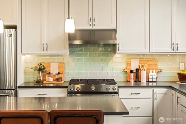 9721 NE 183rd Street #A, Bothell, WA 98011