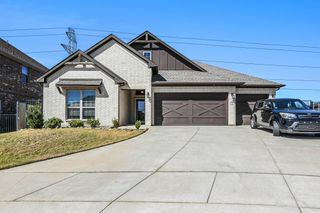 3248 Greenway Drive, Burleson, TX 76028
