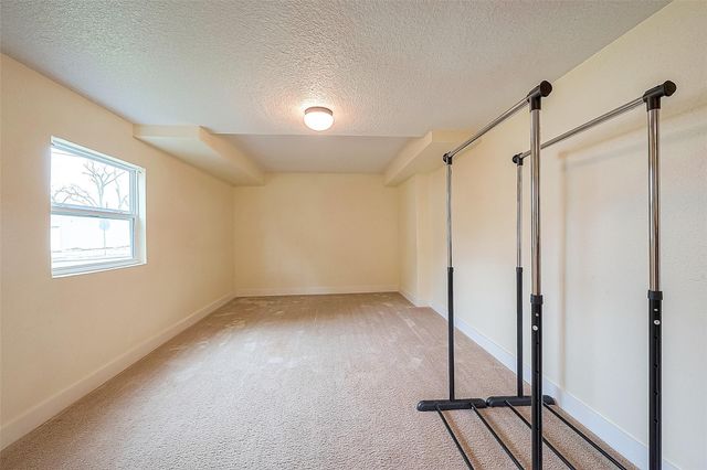 5009 N Main Street, Houston, TX 77009