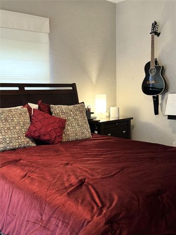 5009 N Main Street, Houston, TX 77009