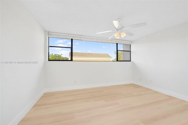 12393 NW 12th Ct, Pembroke Pines, FL 33026