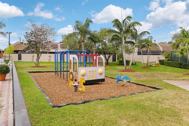 12393 NW 12th Ct, Pembroke Pines, FL 33026