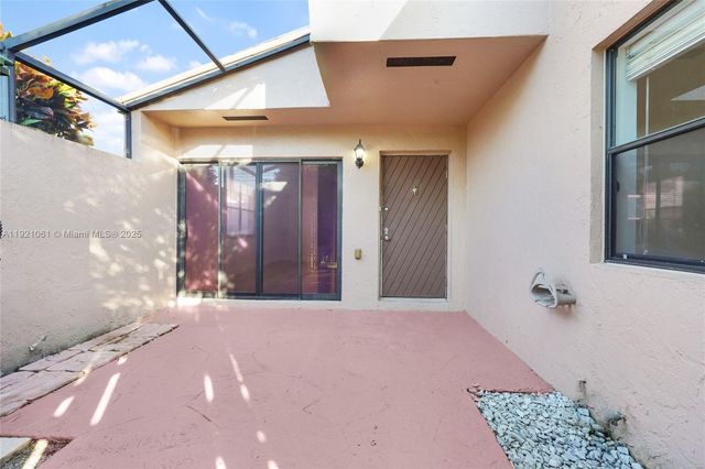 12393 NW 12th Ct, Pembroke Pines, FL 33026