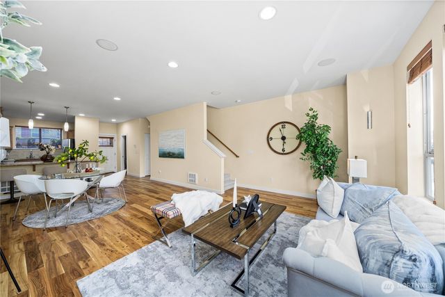 16528 2nd Park SE, Bothell, WA 98012