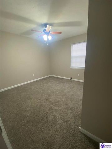 1393 Kingswood Way, Radcliff, KY 40160