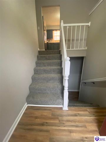 1393 Kingswood Way, Radcliff, KY 40160