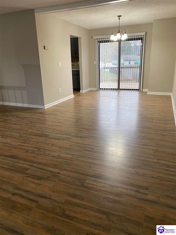 1393 Kingswood Way, Radcliff, KY 40160