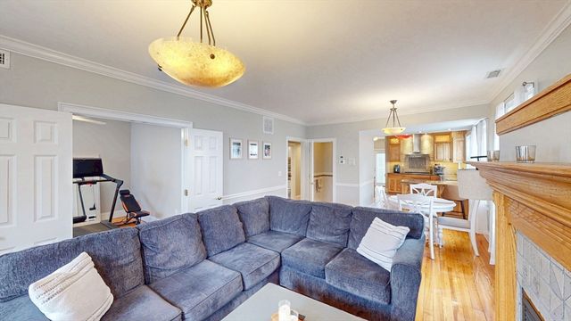 435 E 7th St 2, Boston, MA 02127