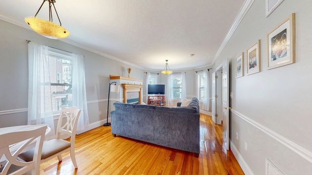 435 E 7th St 2, Boston, MA 02127
