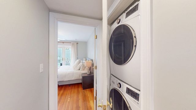 435 E 7th St 2, Boston, MA 02127