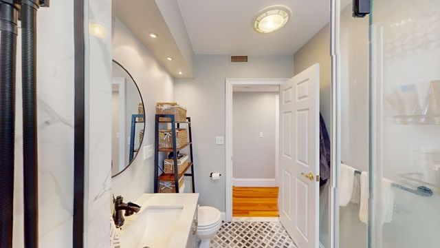 435 E 7th St 2, Boston, MA 02127