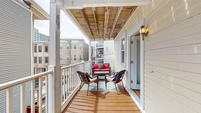 435 E 7th St 2, Boston, MA 02127