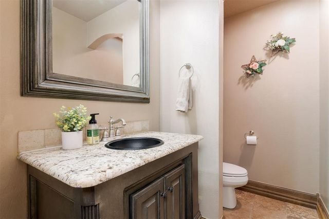 417 Heritage Green Road, Edmond, OK 73003