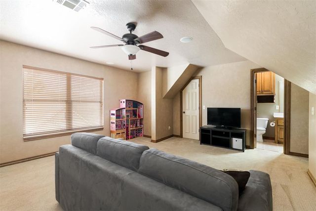 417 Heritage Green Road, Edmond, OK 73003