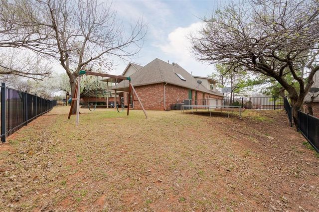 417 Heritage Green Road, Edmond, OK 73003