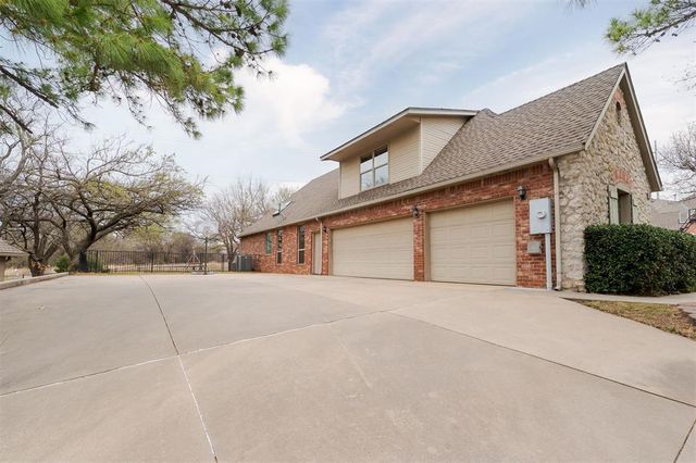 417 Heritage Green Road, Edmond, OK 73003